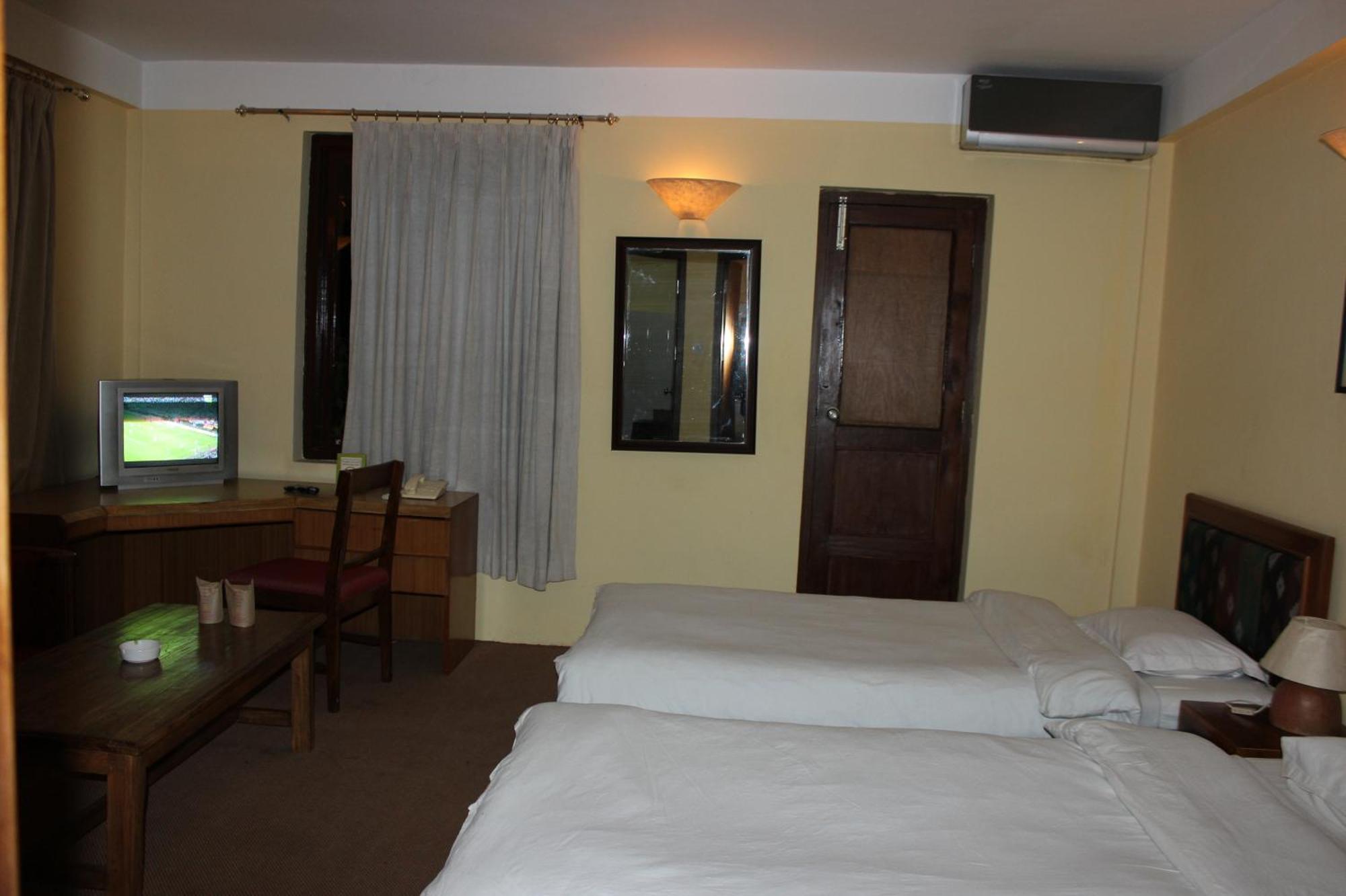 Royal Astoria Hotel Kathmandu Room photo